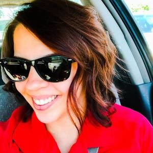 Meet your Posher, Cynthia